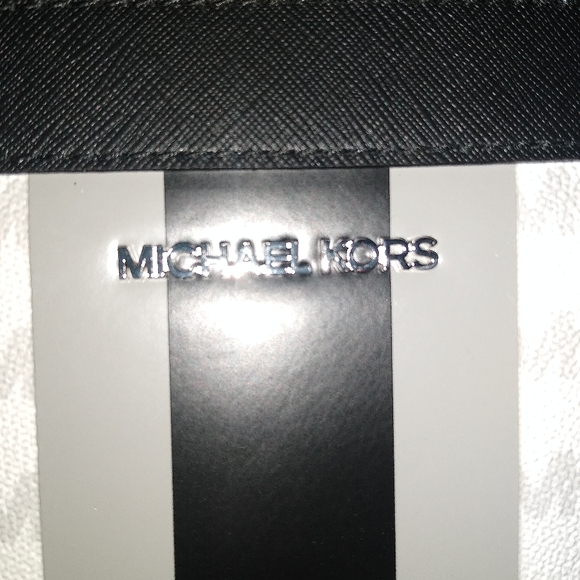 Michael kors purse - Picture 11 of 13